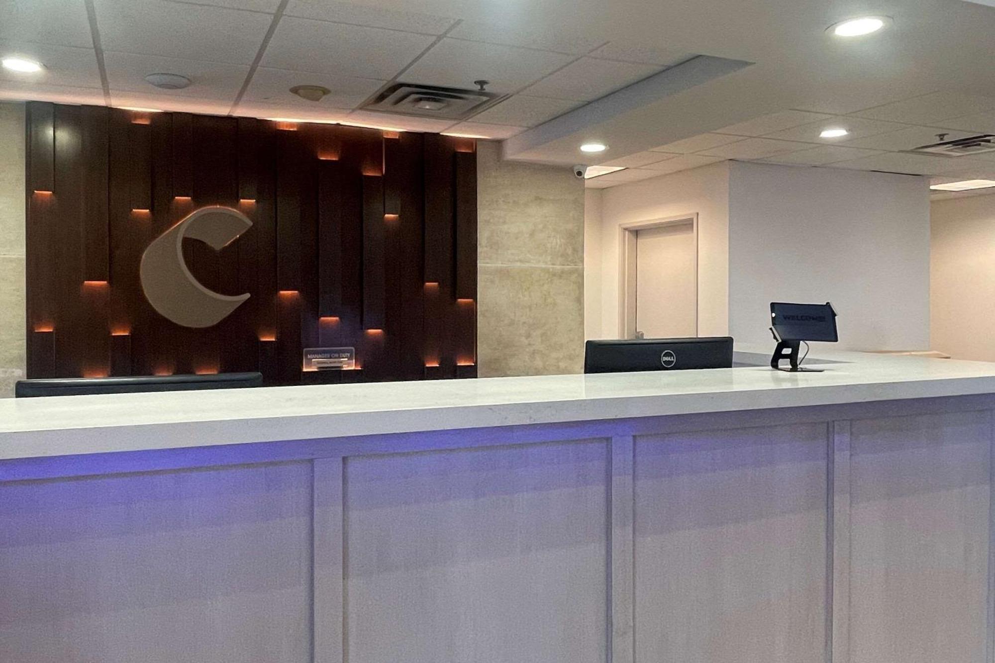 Comfort Suites Austin Airport Esterno foto