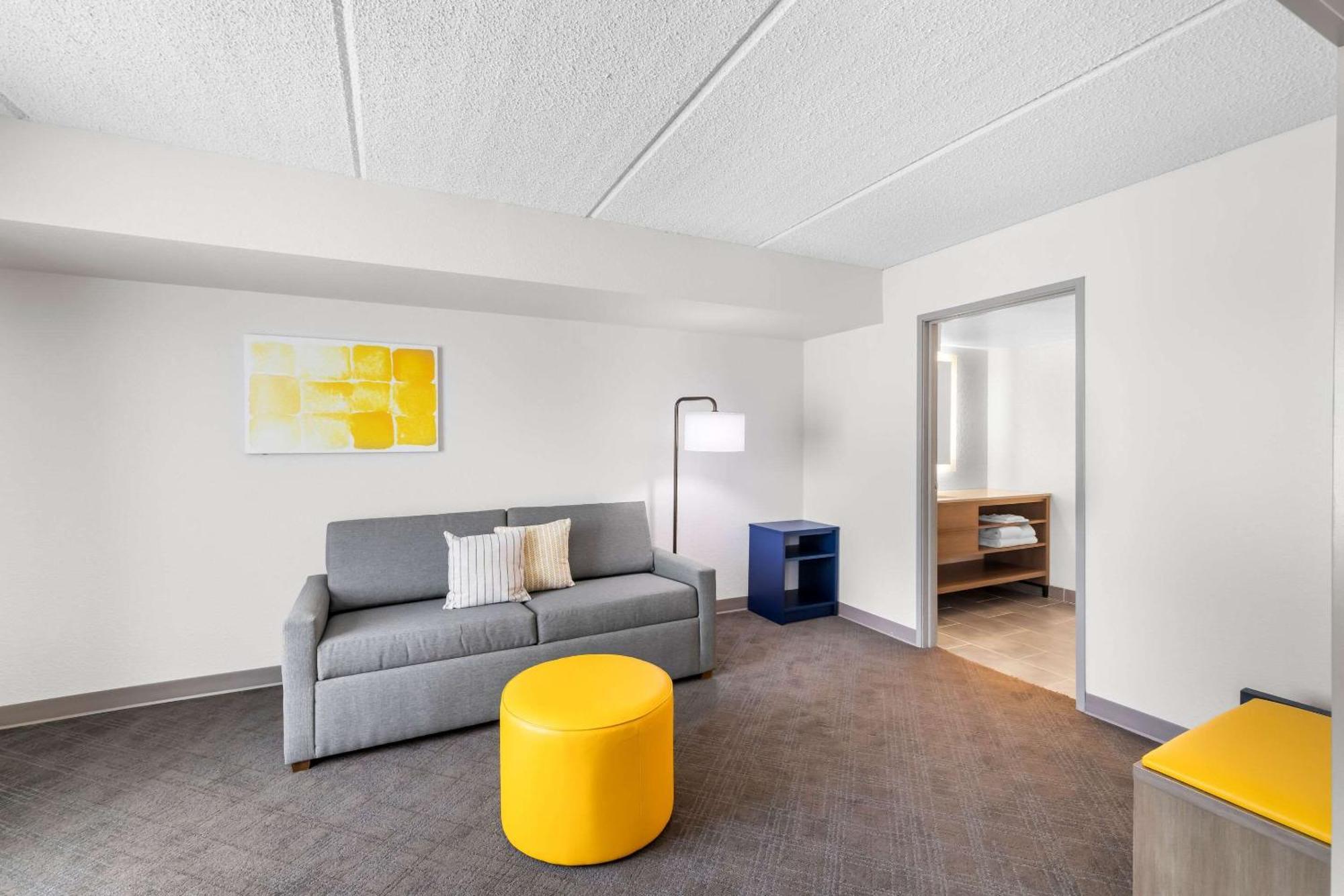 Comfort Suites Austin Airport Esterno foto