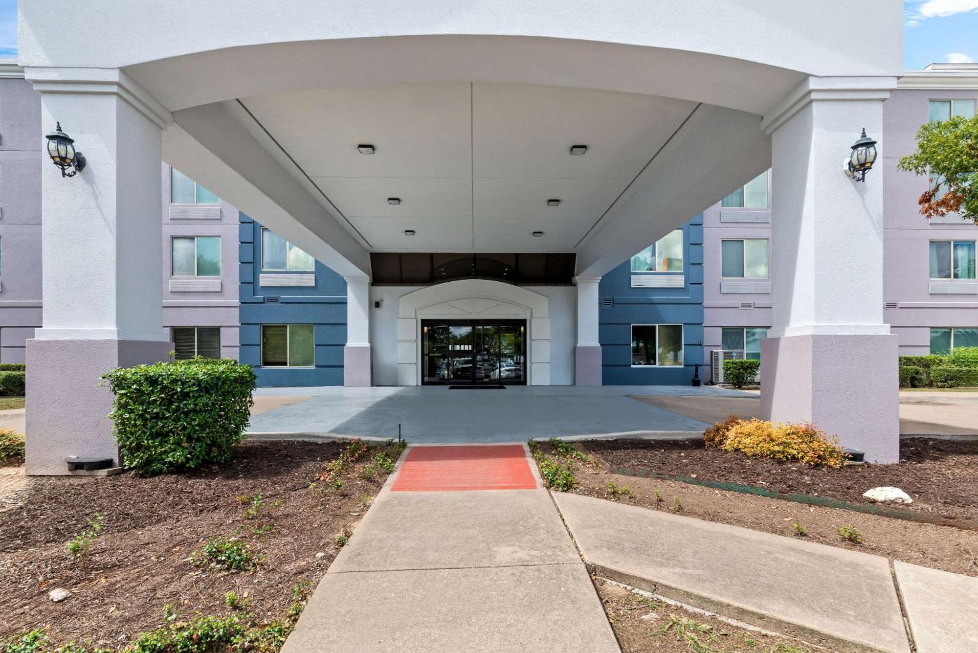 Comfort Suites Austin Airport Esterno foto