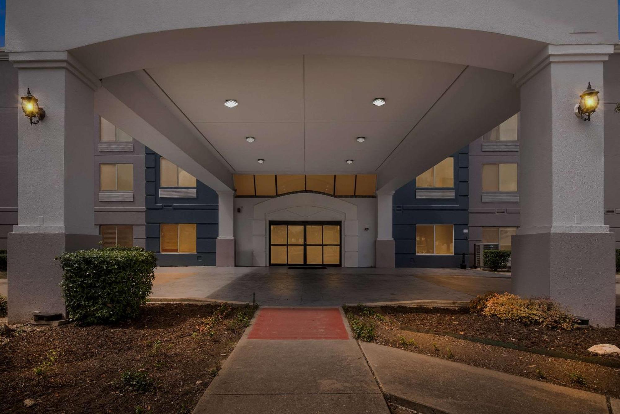 Comfort Suites Austin Airport Esterno foto