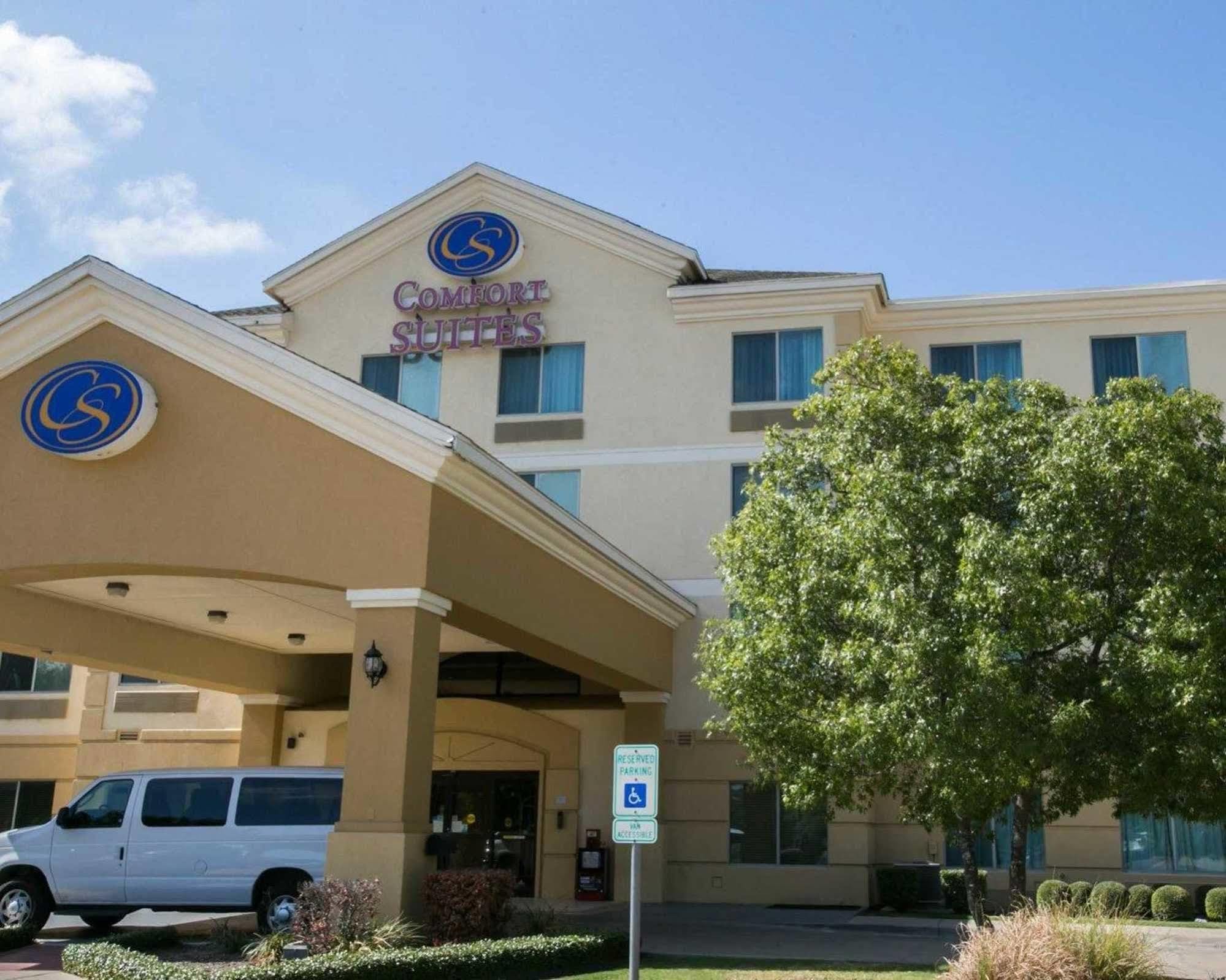 Comfort Suites Austin Airport Esterno foto