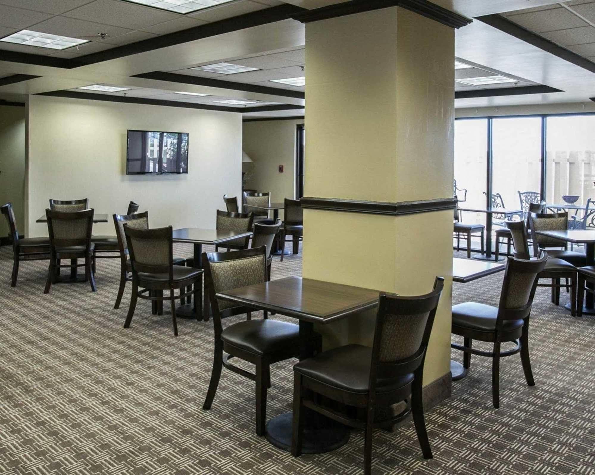 Comfort Suites Austin Airport Esterno foto