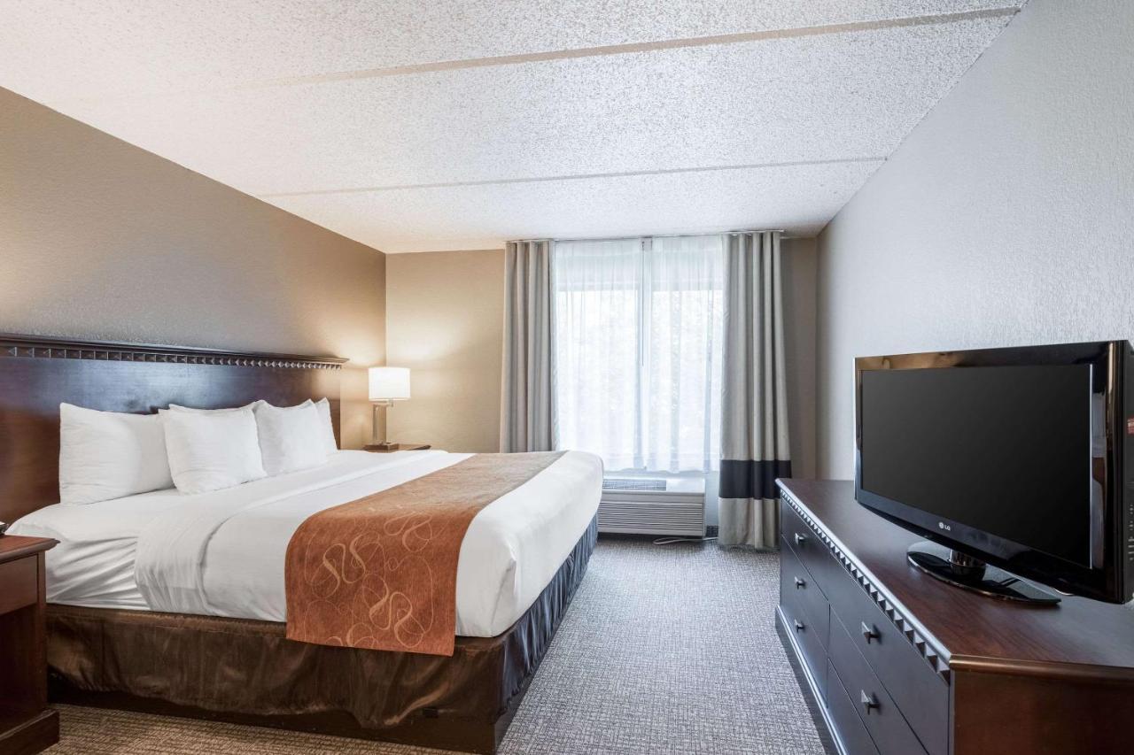 Comfort Suites Austin Airport Esterno foto